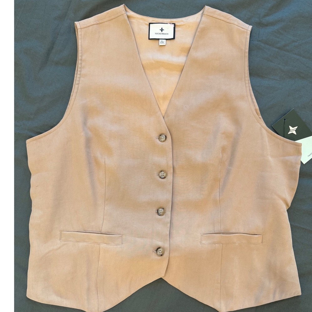 Nwt Tuckernuck Khaki Tan Tailored Button Front Vest Adjustable Cinch Back XL/XXL